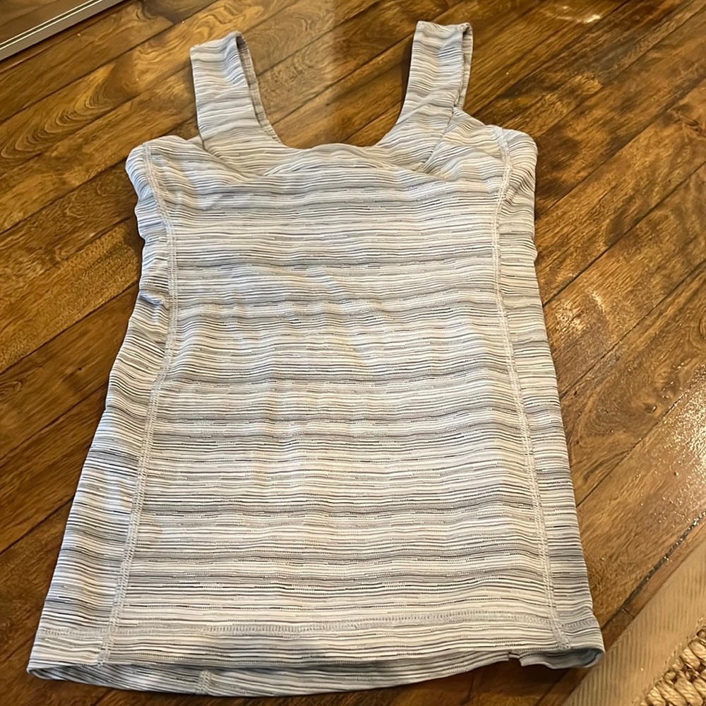 Lululemon tank
